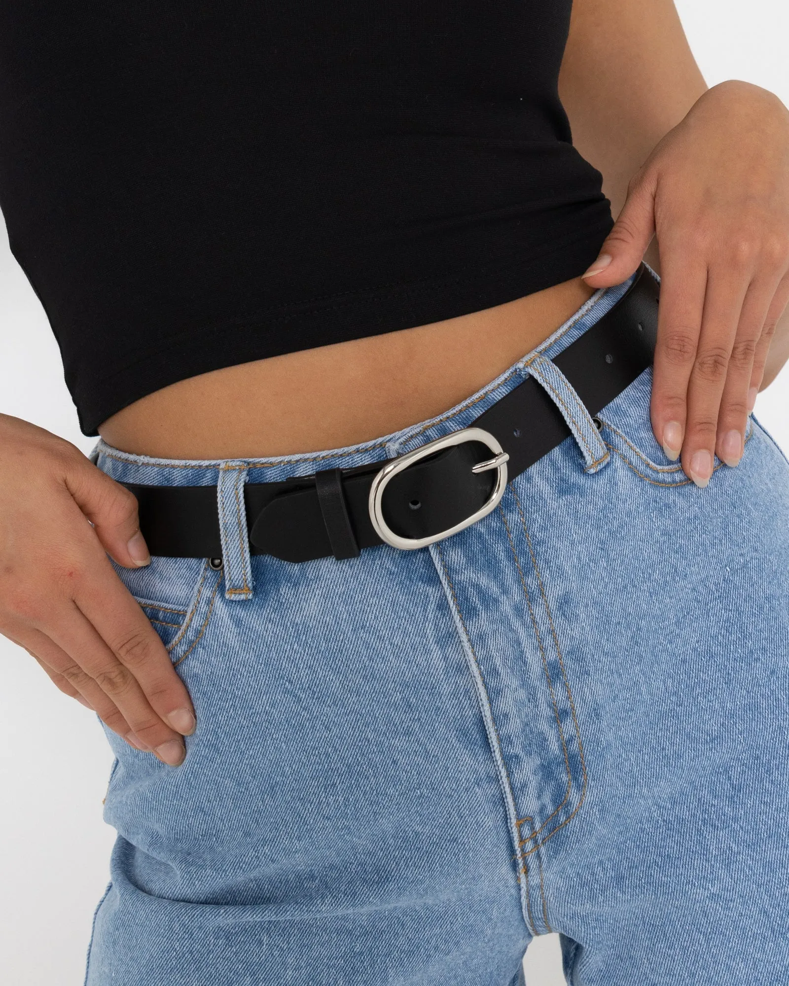Boh Vegan Leather Oval Buckle Belt
