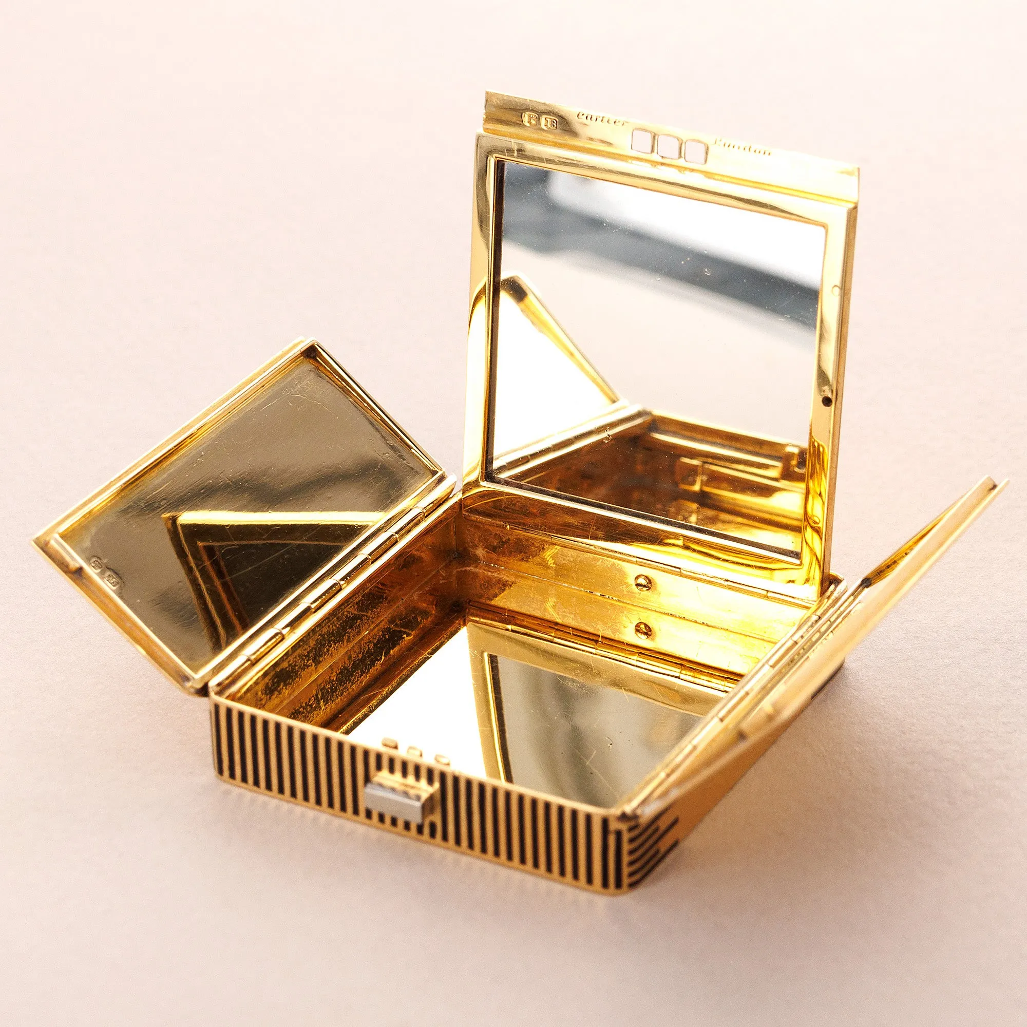 Cartier Yellow Gold Box Makeup Compact, London Jacques Cartier from 1932 (Objet)
