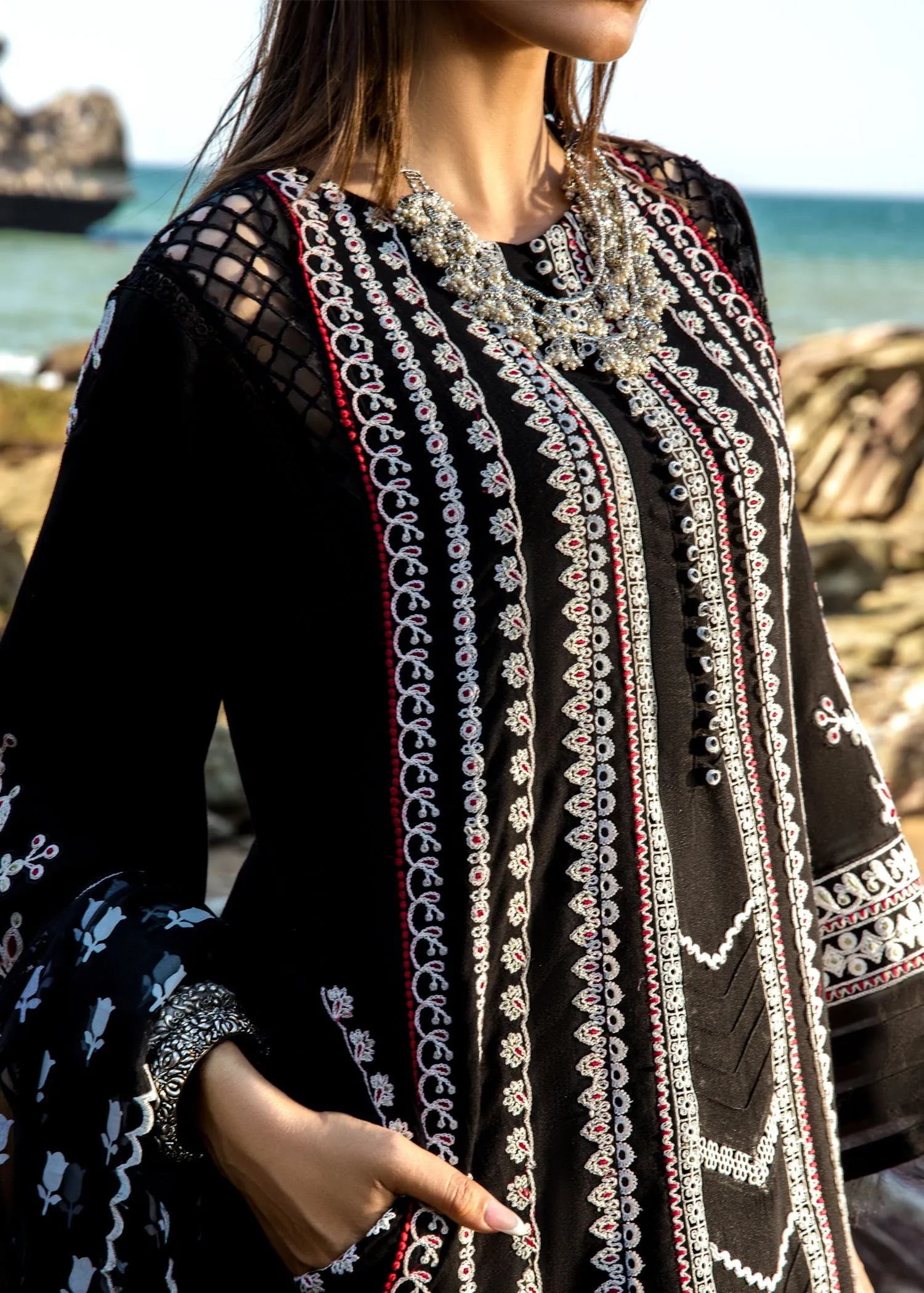 CRIMSON LAWN 2023 BY SAIRA SHAKIRA | Marori Dreams