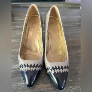 Evins Italy leather pump
