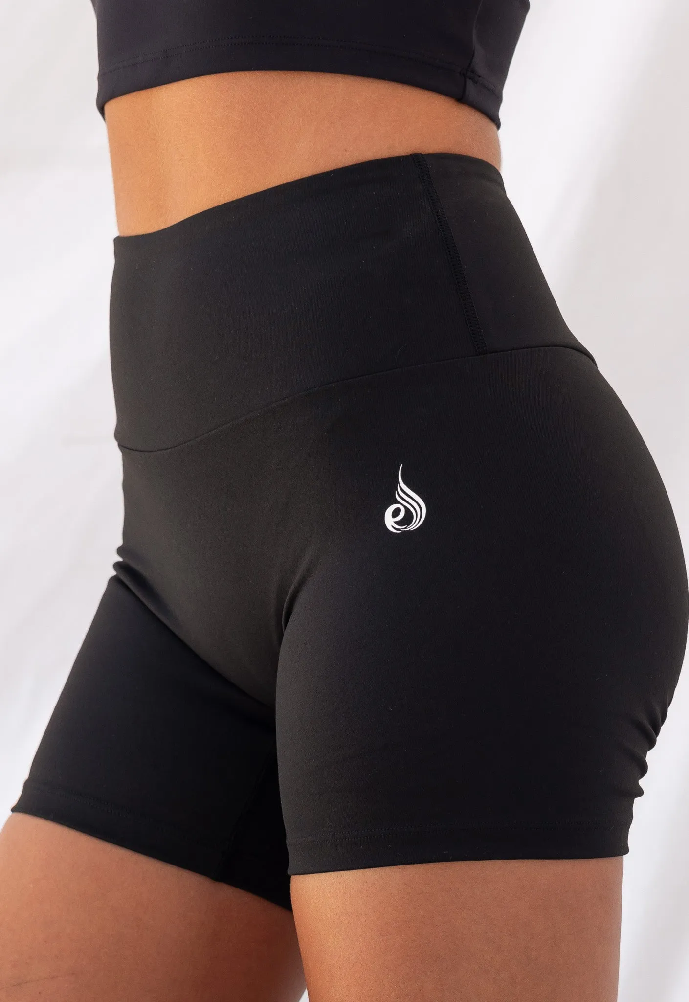 Mid Length Scrunch Shorts - Black