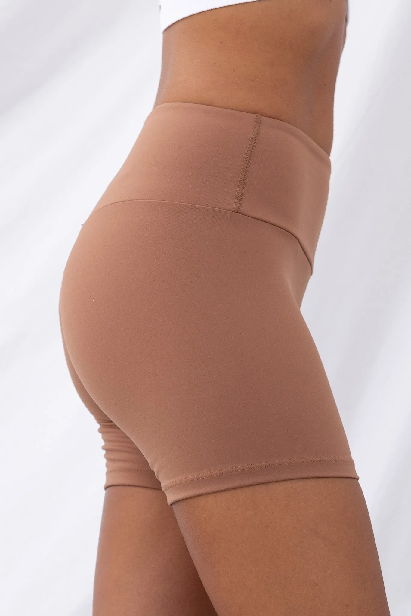 Mid Length Scrunch Shorts - Mocha