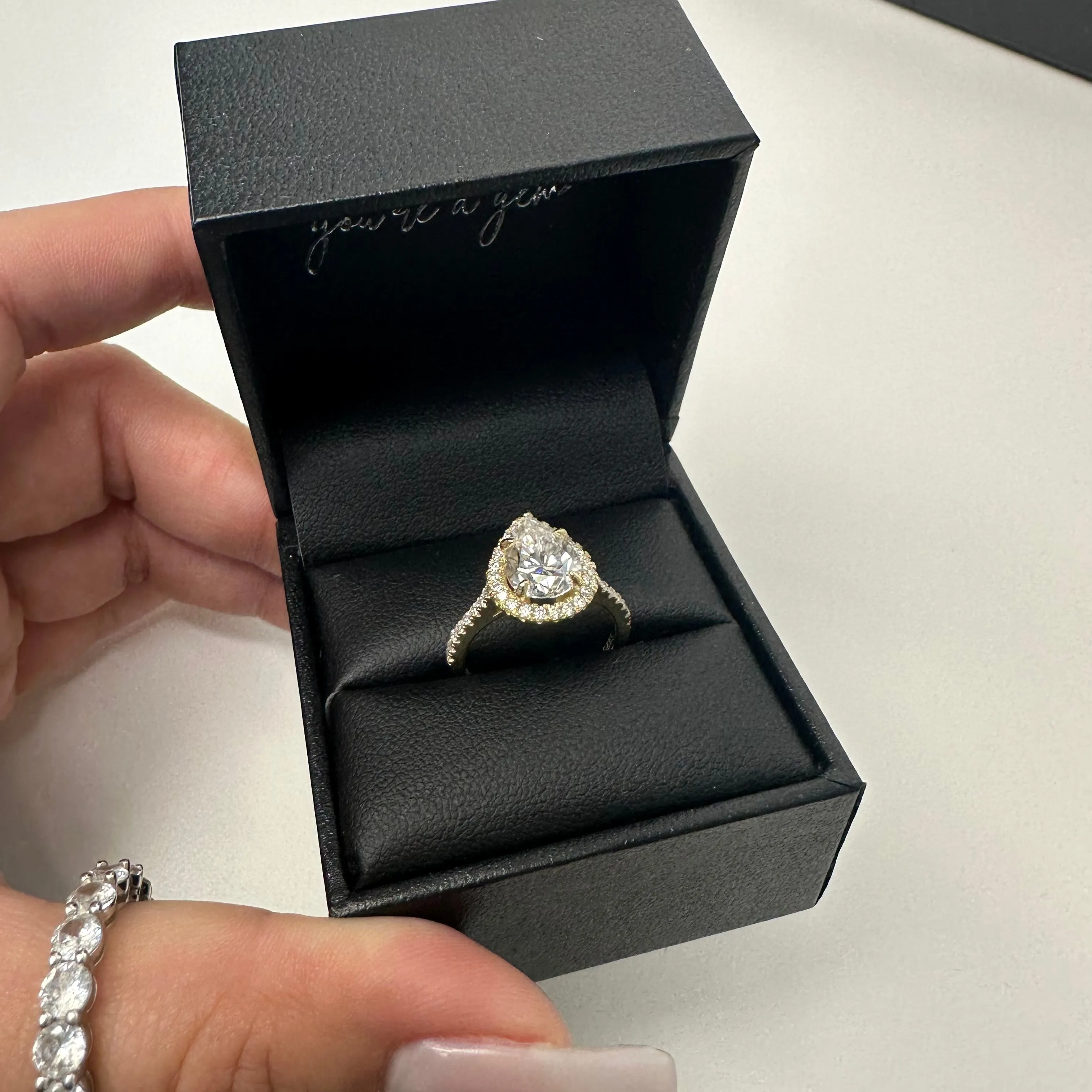 NISSI BLUE SAPPHIRE RING