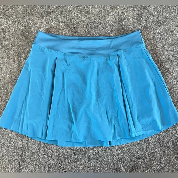 NWOT Nike Golf 15” Club Skort