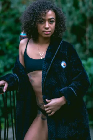 Onyx Lux Robe