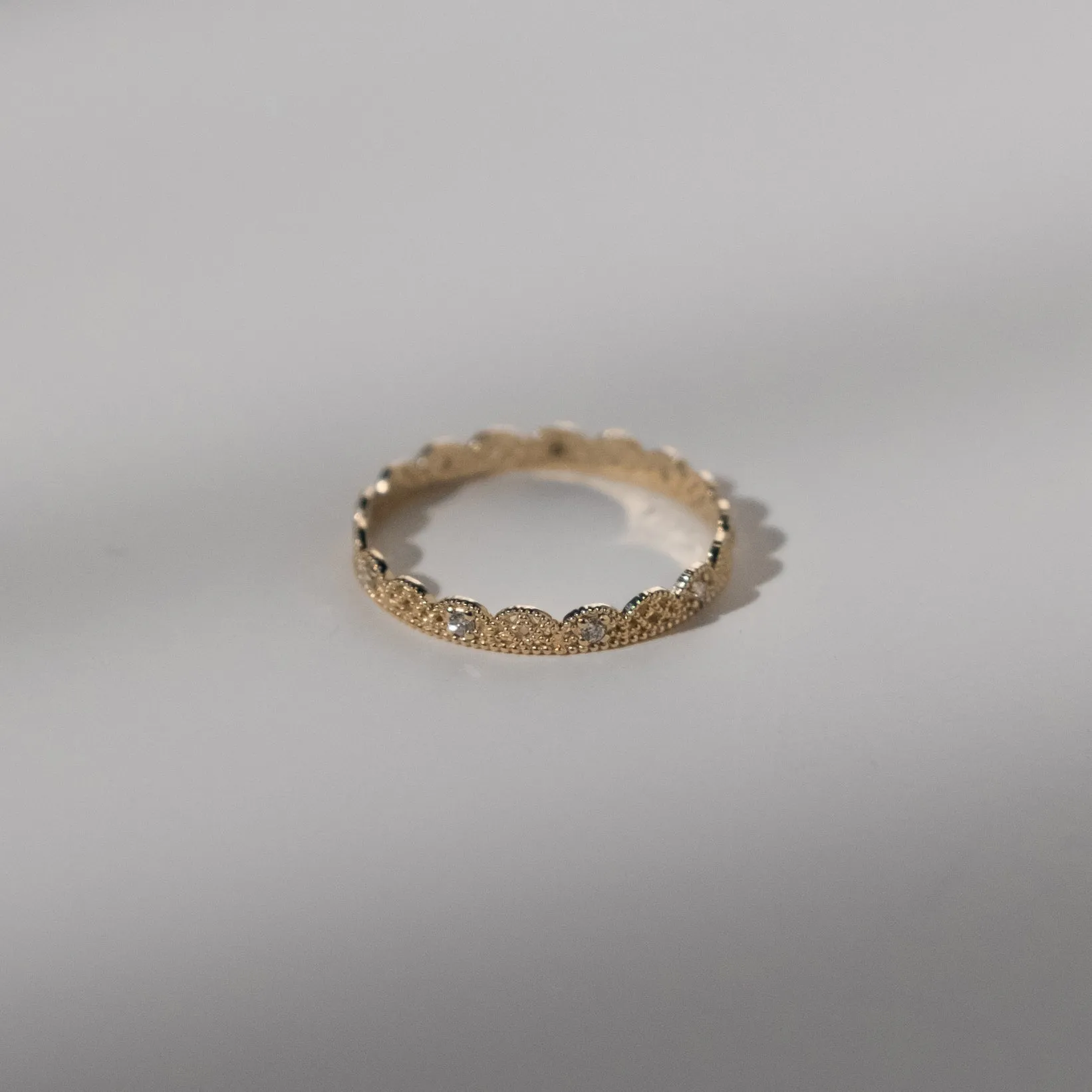Petite Lace Band with Alternating Diamonds