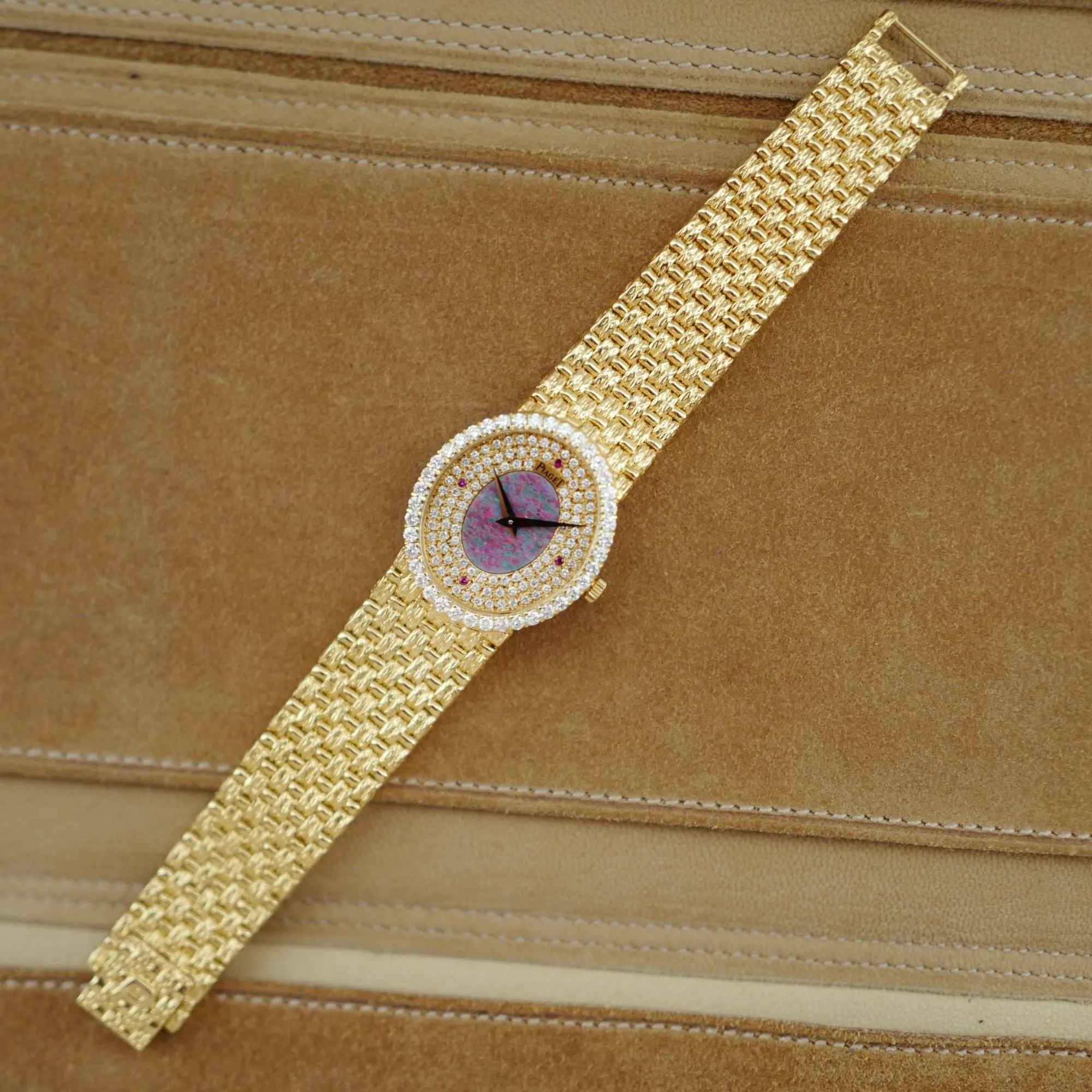 Piaget Yellow Gold Round Watch Ref. 8826 with Opal and Diamond Dial (New Arrival)
