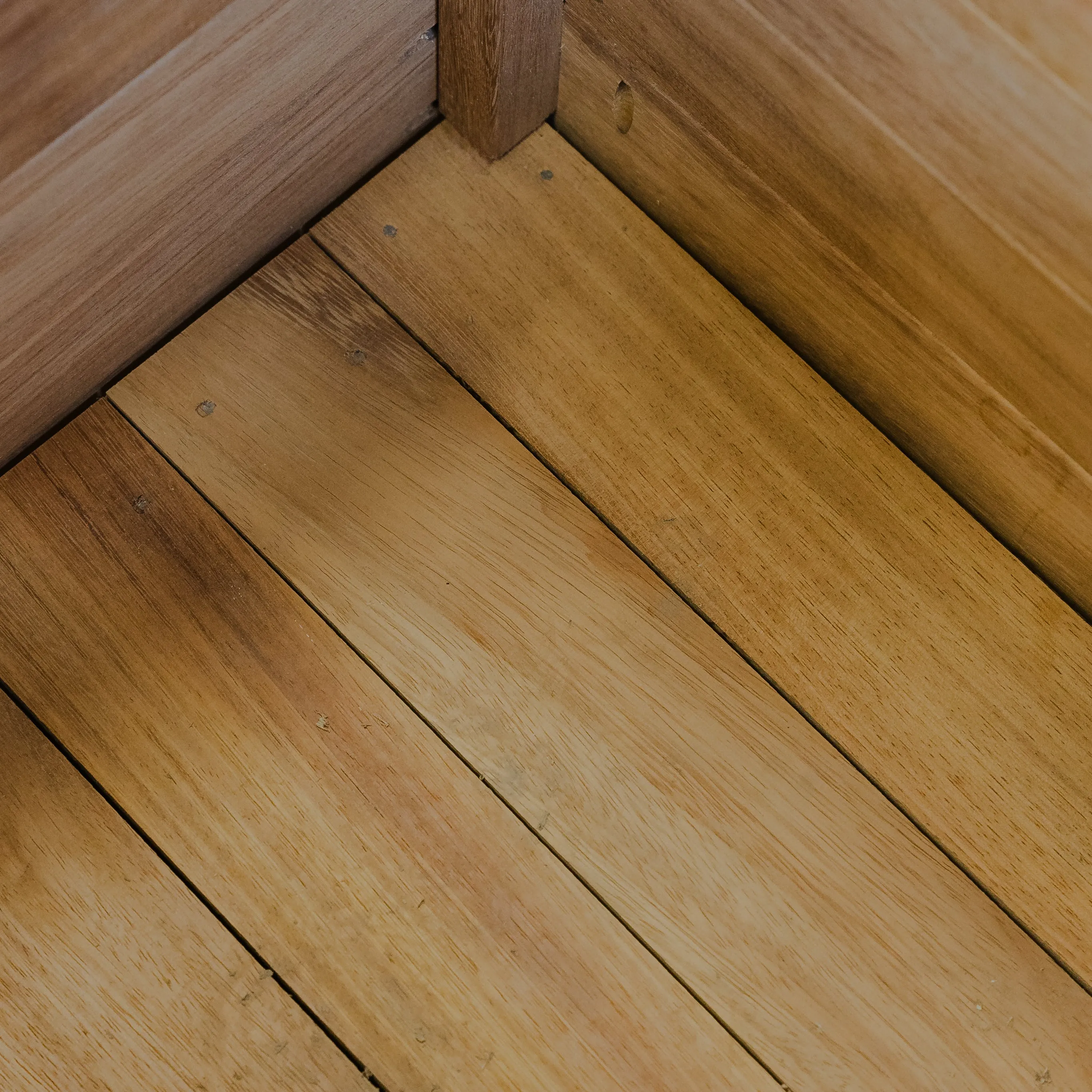 Premium Iroko Hardwood Overlap Planter