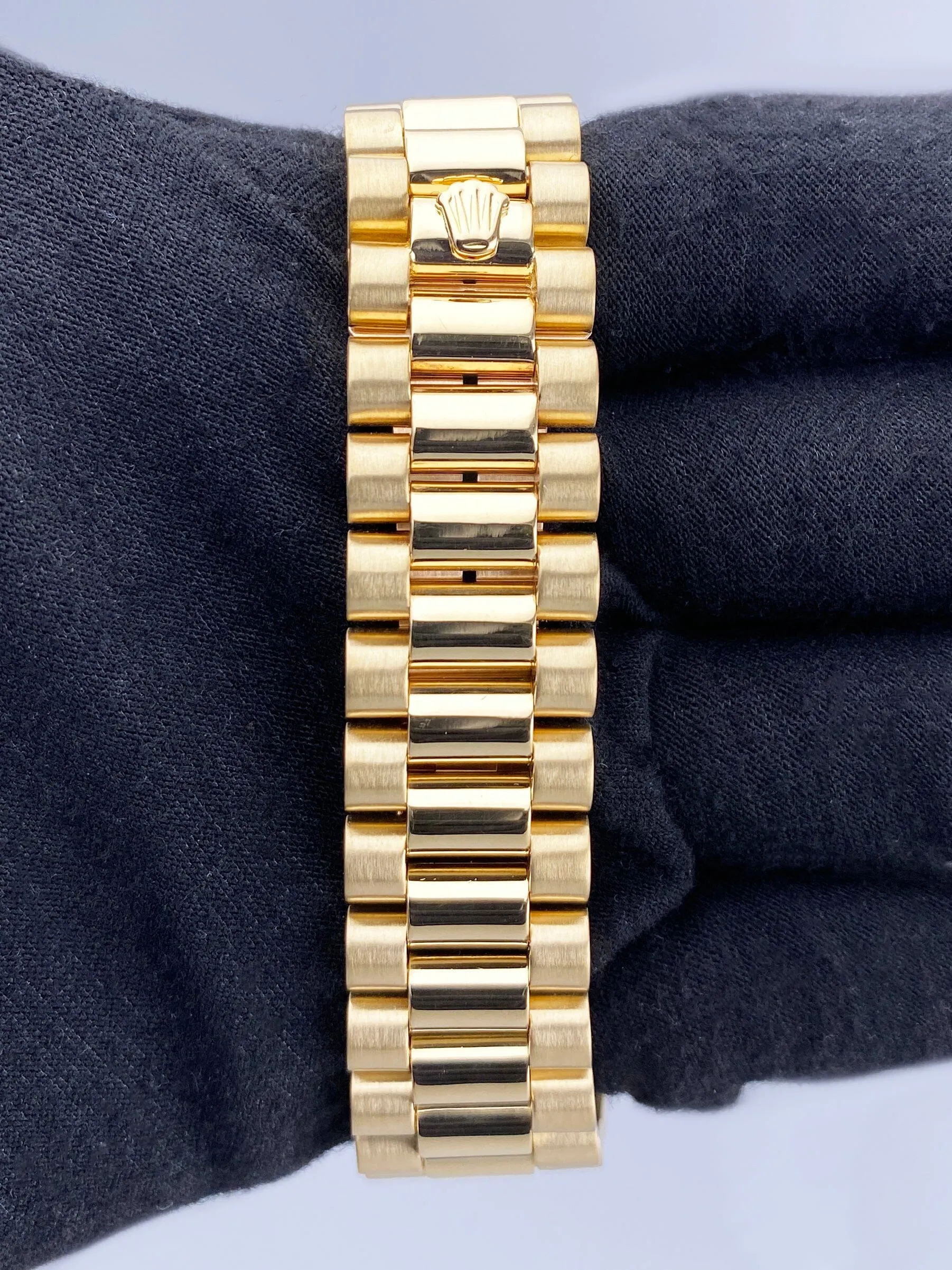 Rolex Day Date 18038 18K Yellow Gold Mens Watch