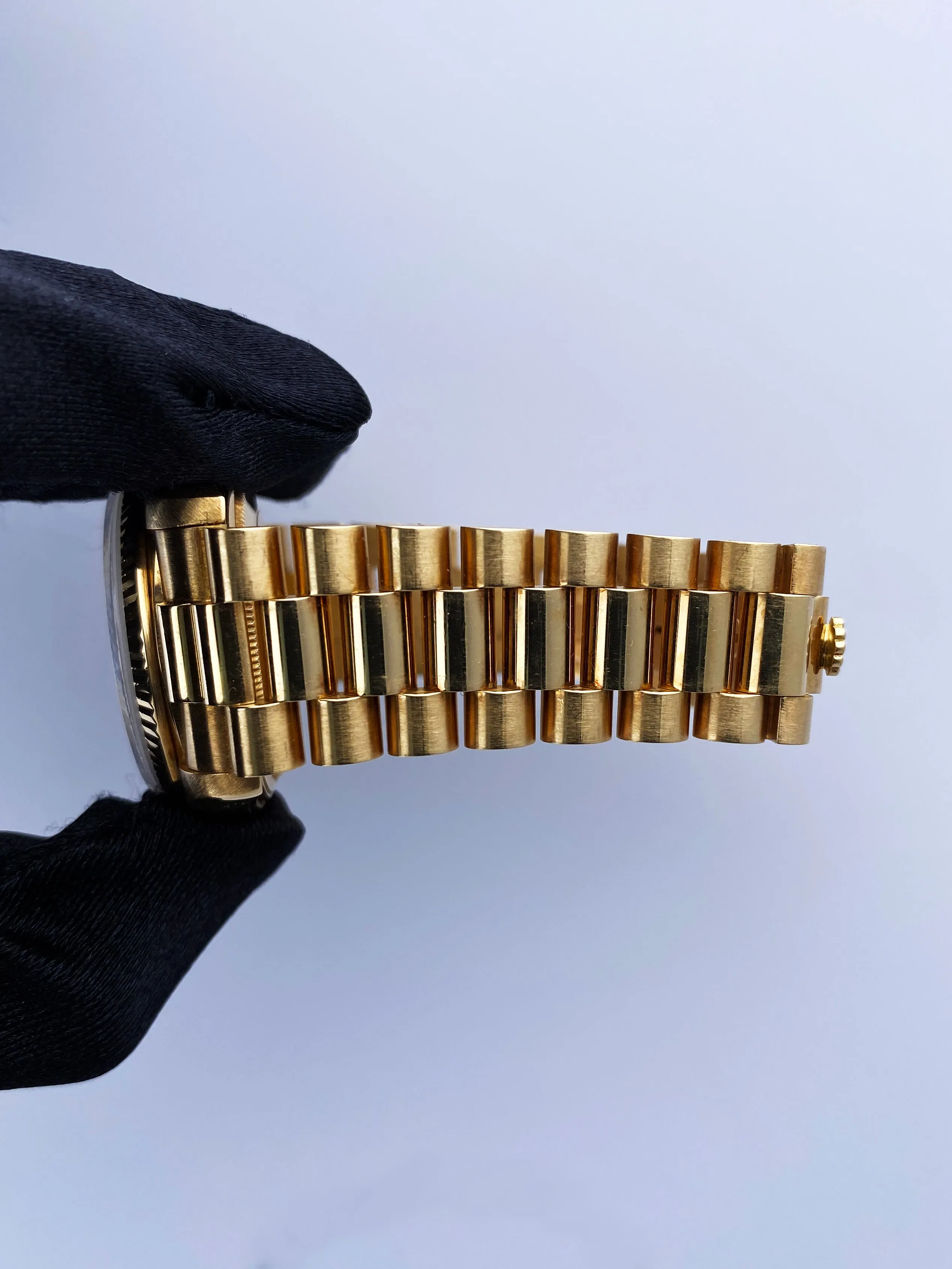 Rolex Day Date 18038 Blue Dial 18K Yellow Gold Mens Watch