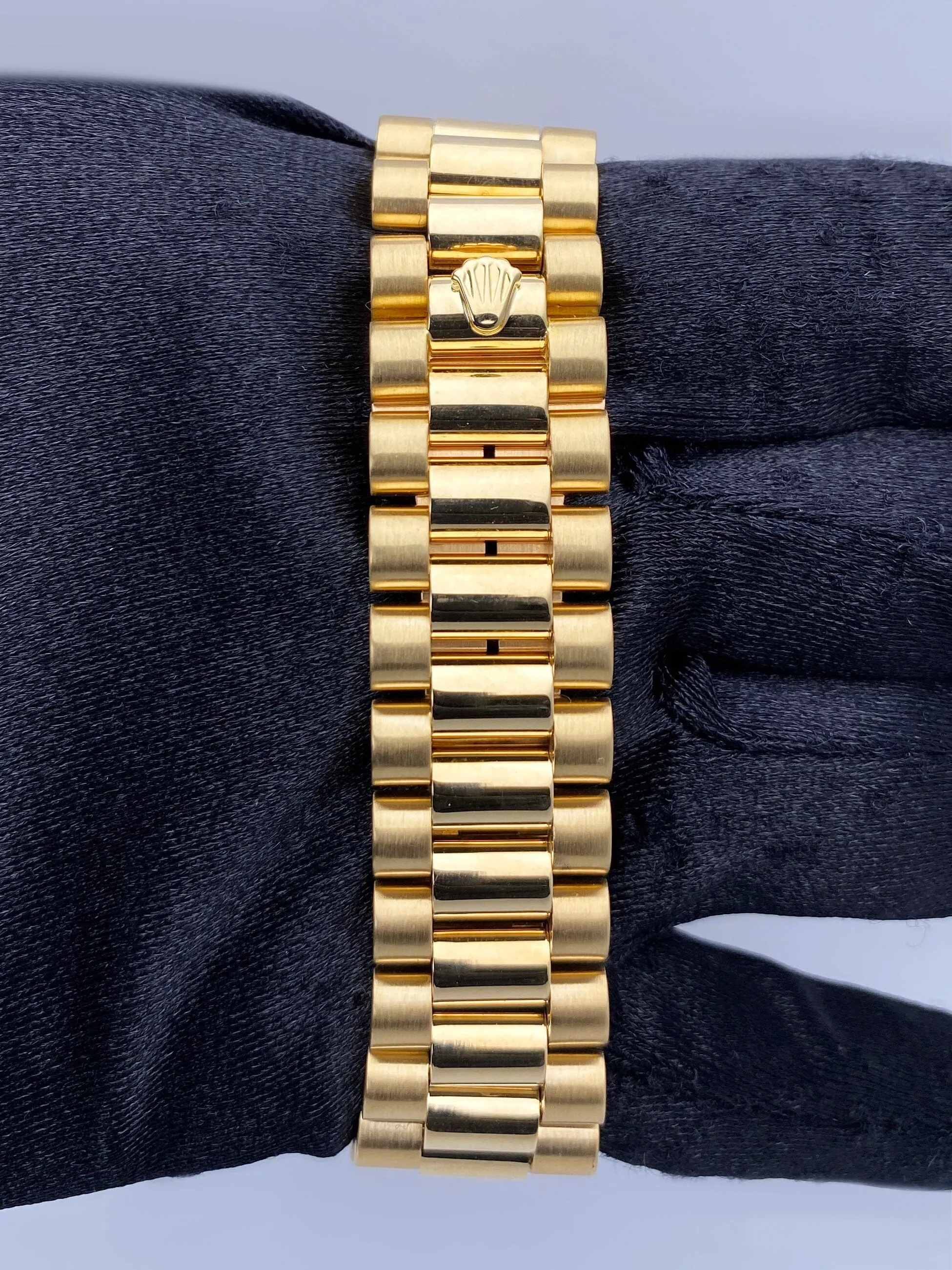 Rolex Day Date 18038 President 18K Yellow Gold Mens Watch Box Papers