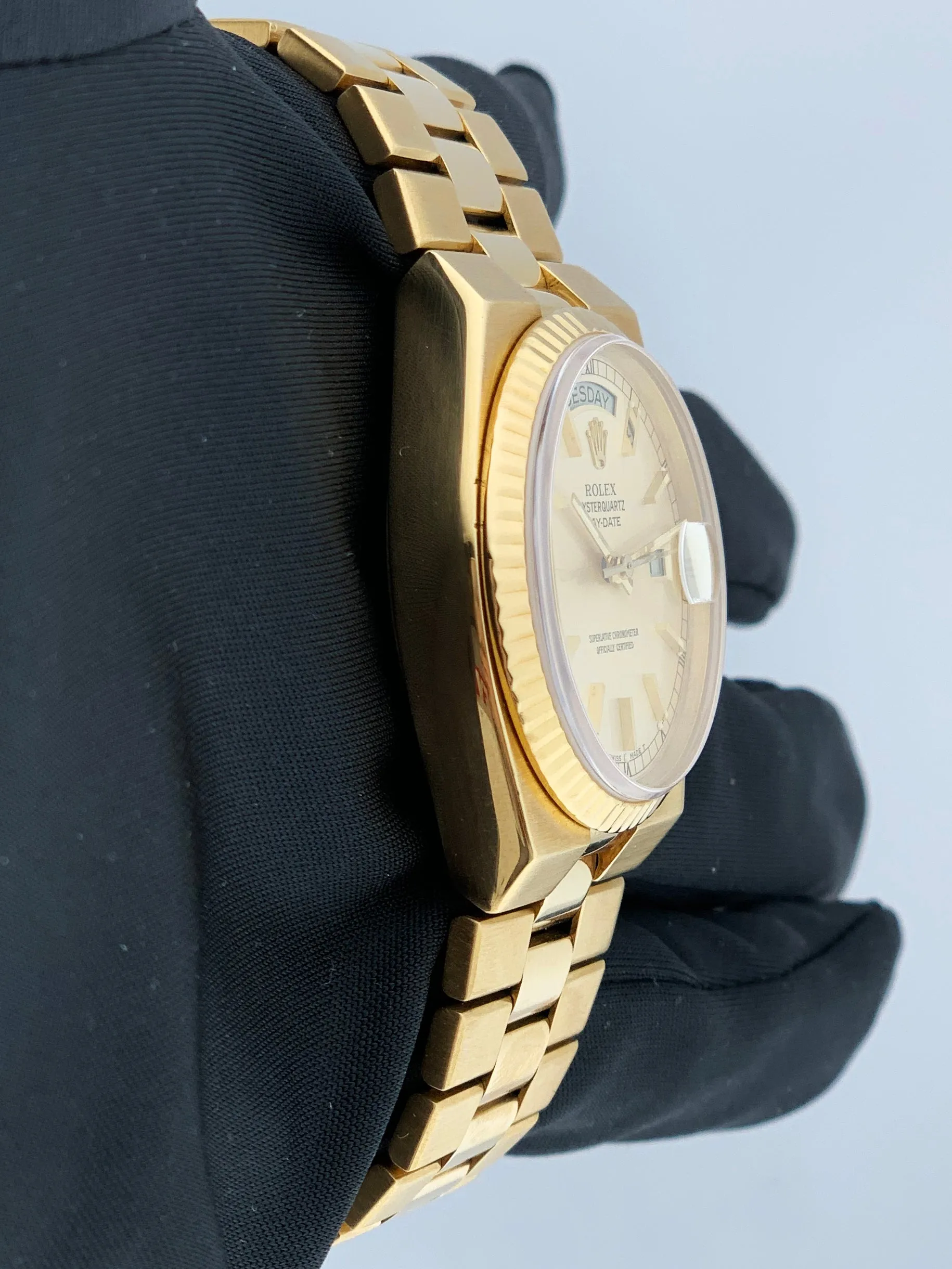 Rolex Day Date Oysterquartz 19018 18K Yellow Gold Mens Watch