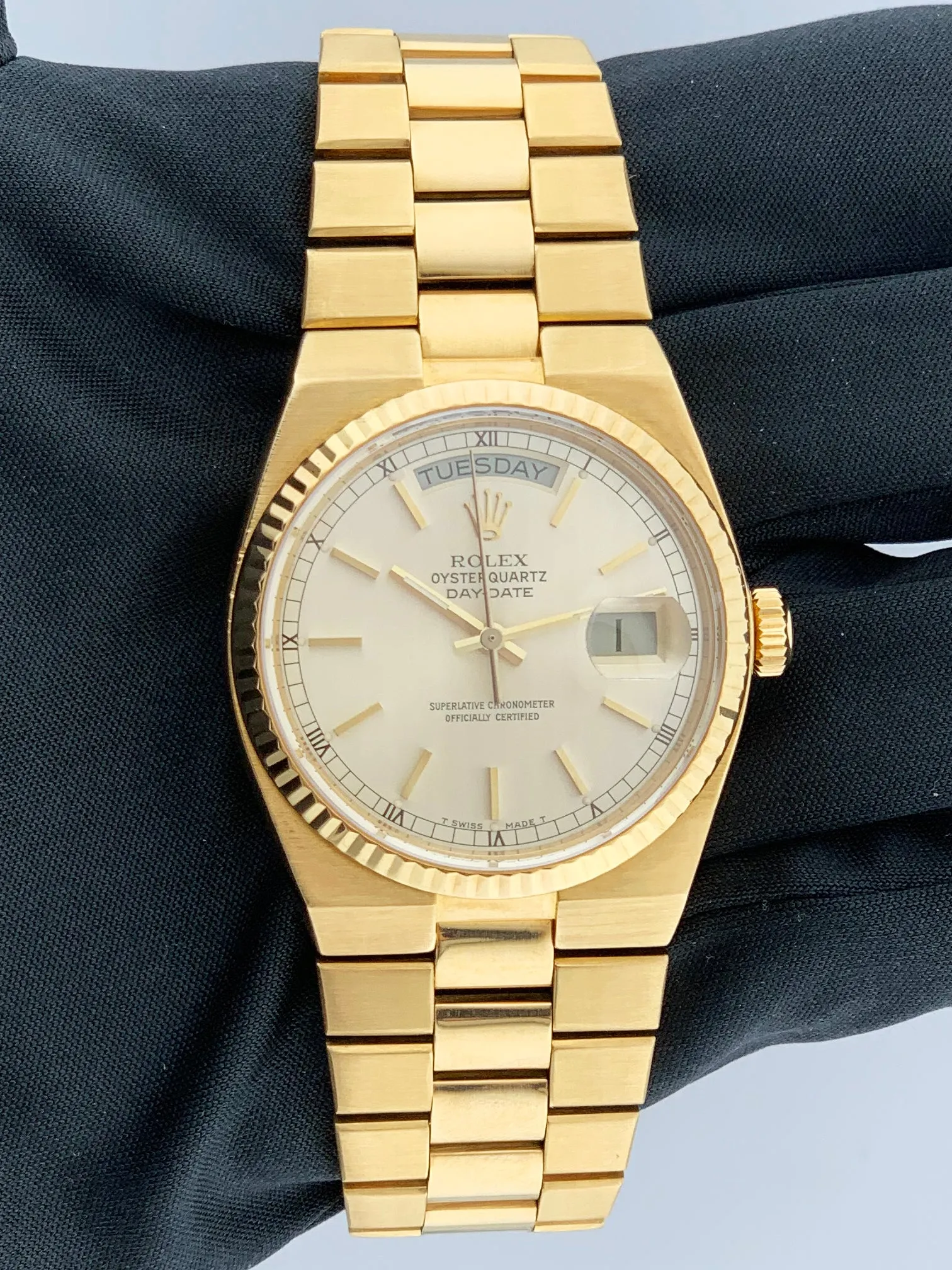 Rolex Day Date Oysterquartz 19018 18K Yellow Gold Mens Watch