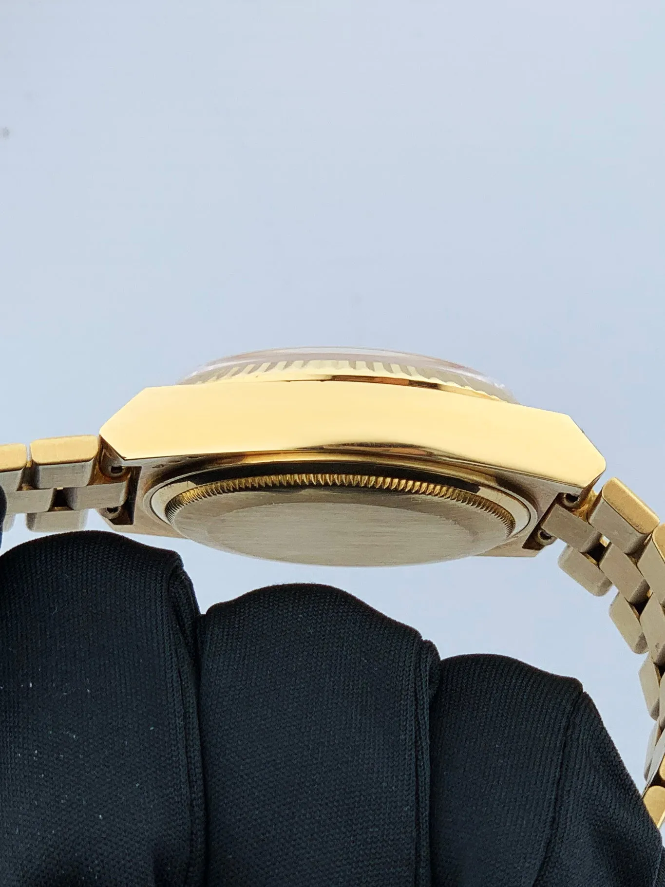 Rolex Day Date Oysterquartz 19018 18K Yellow Gold Mens Watch