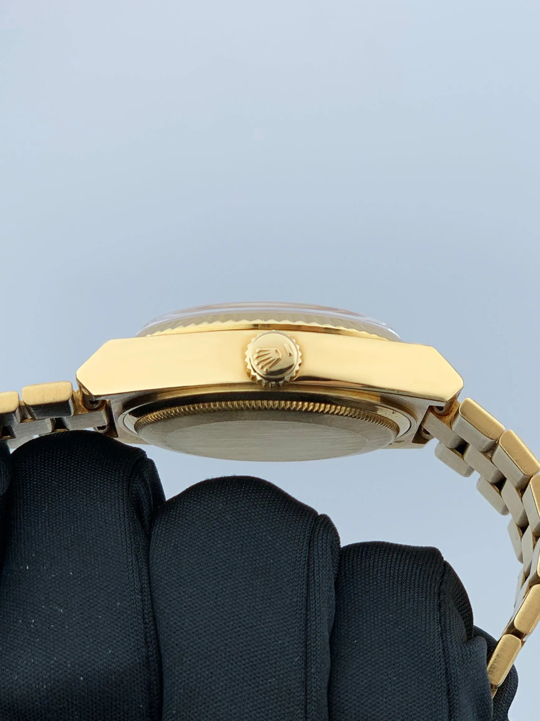 Rolex Day Date Oysterquartz 19018 18K Yellow Gold Mens Watch