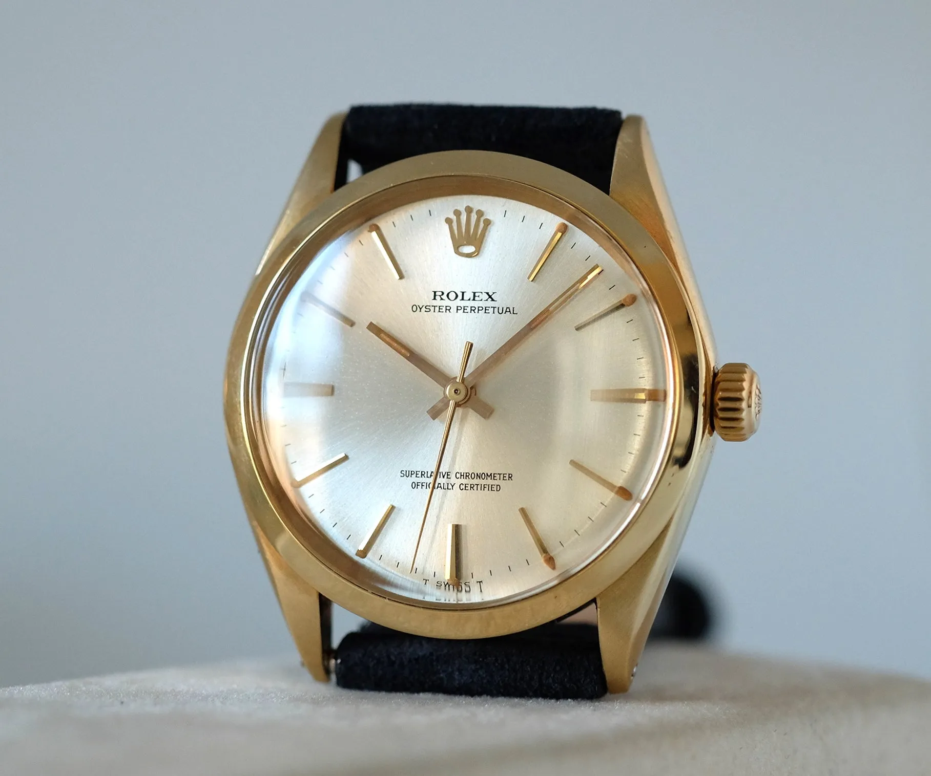 Rolex Oyster Perpetual in Yellow Gold Ref. 1012
