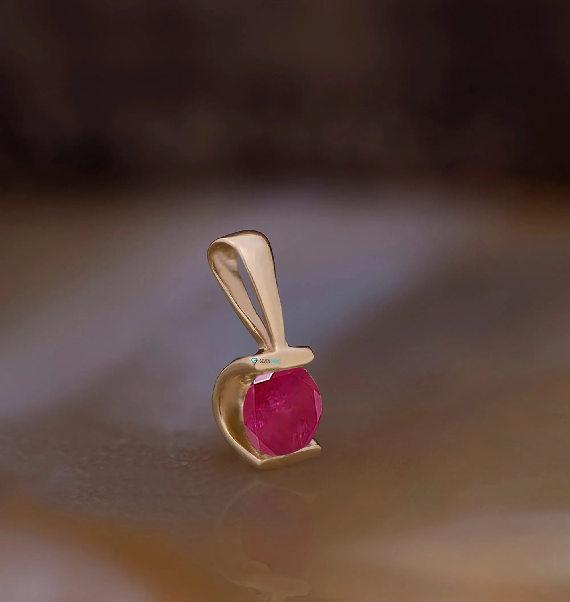 Ruby Solitaire pendant gold