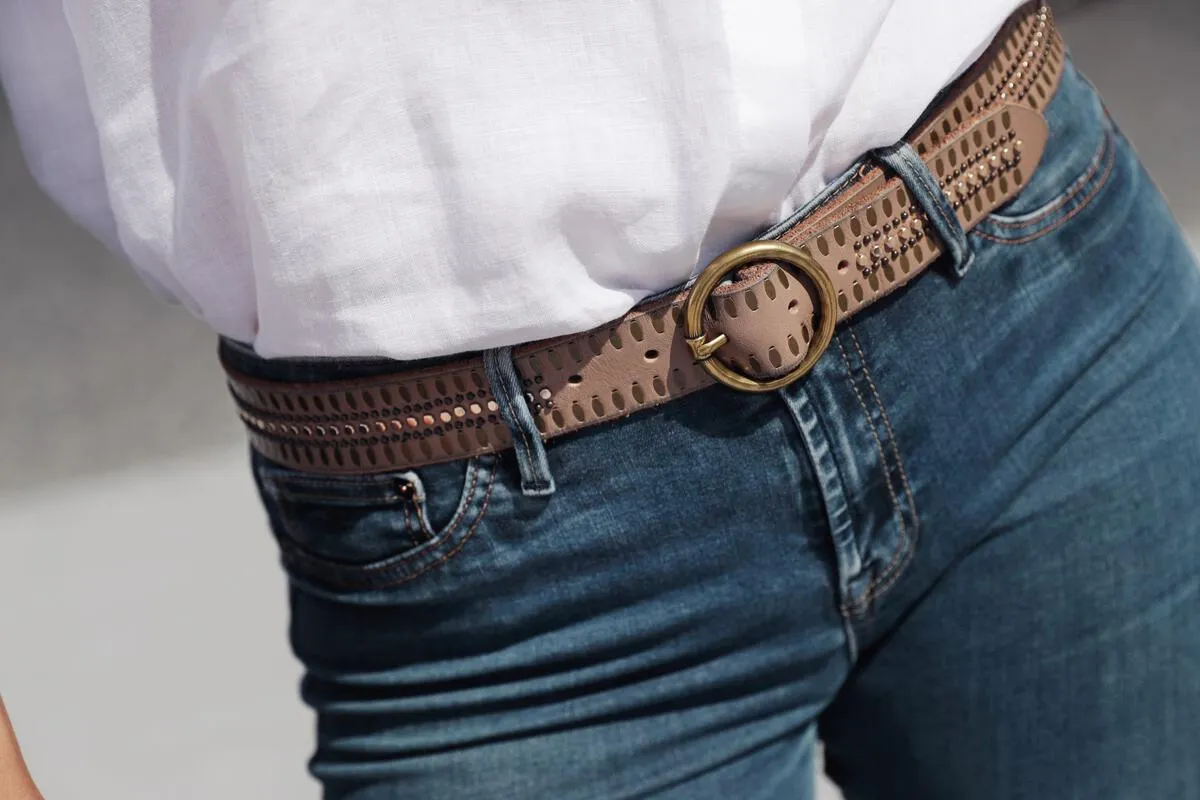 Soraya l Studded Leather Belt