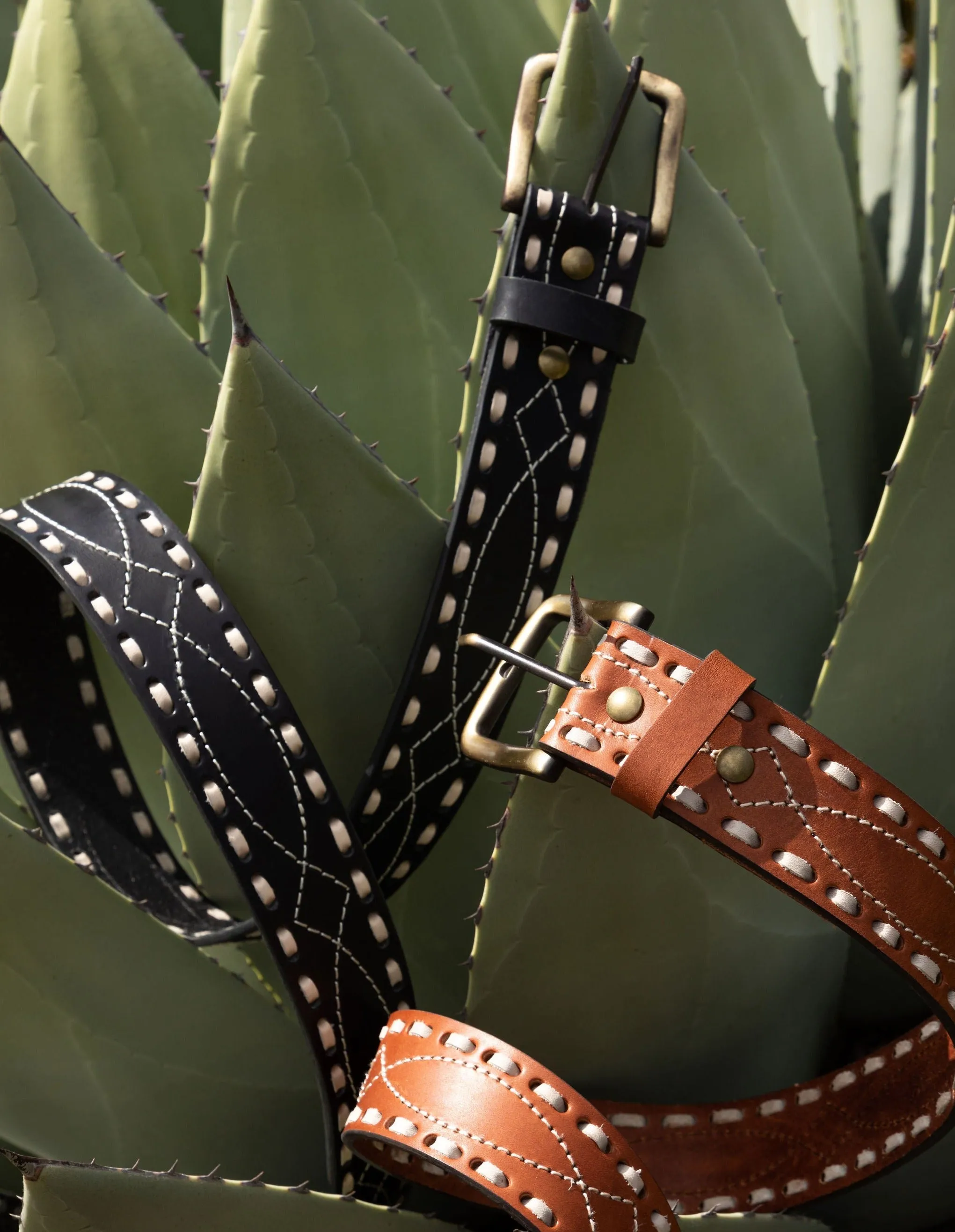 The Classic Buckstitch Belt - Black