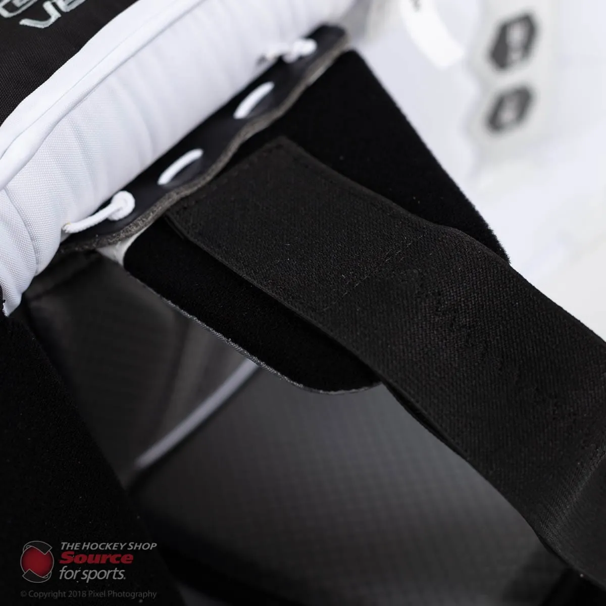 Vaughn Velocity VE8 Pro Senior Goalie Leg Pads