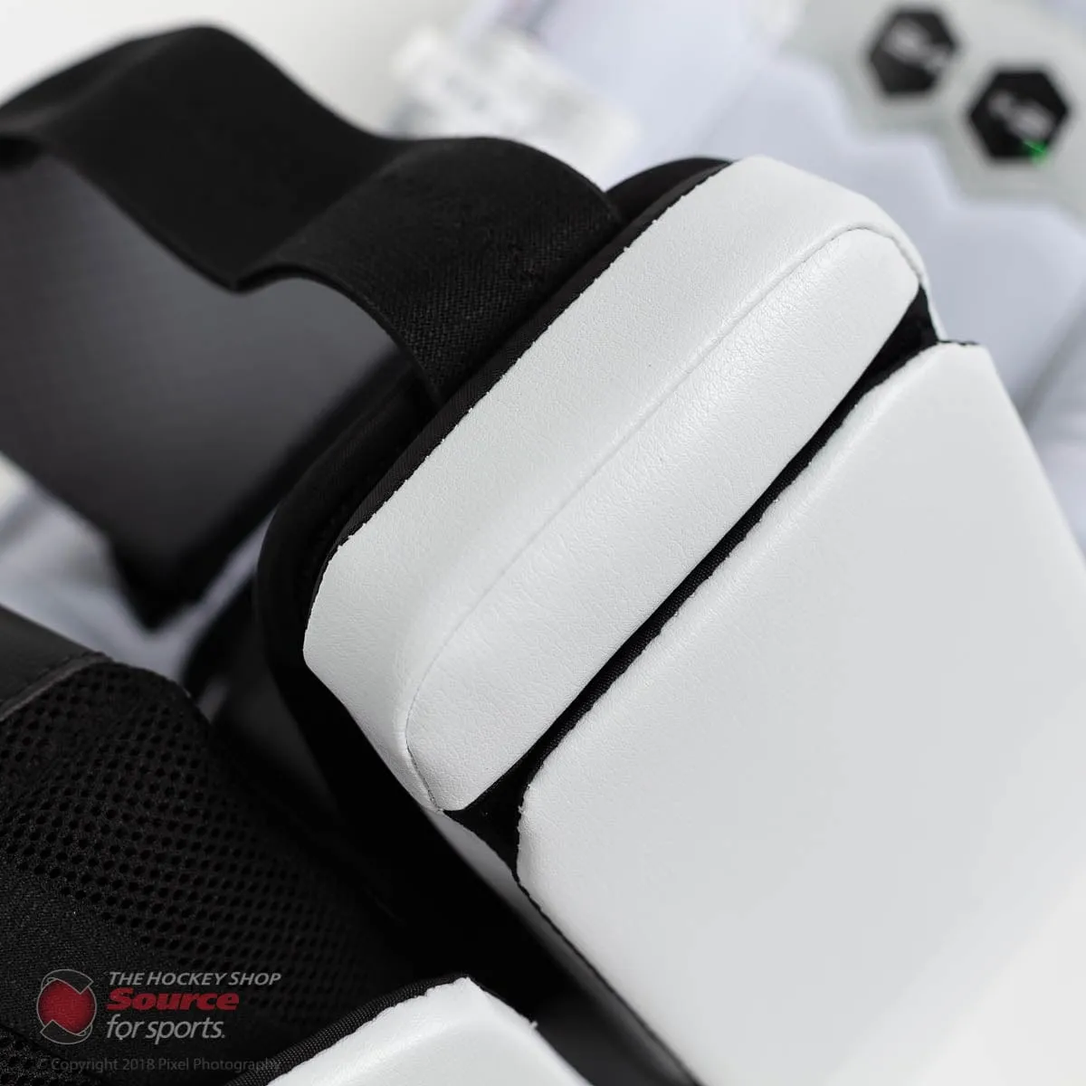 Vaughn Velocity VE8 Pro Senior Goalie Leg Pads