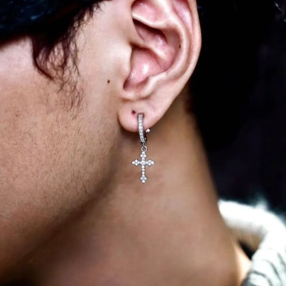 WIC | Non-Pierced Cross Earrings